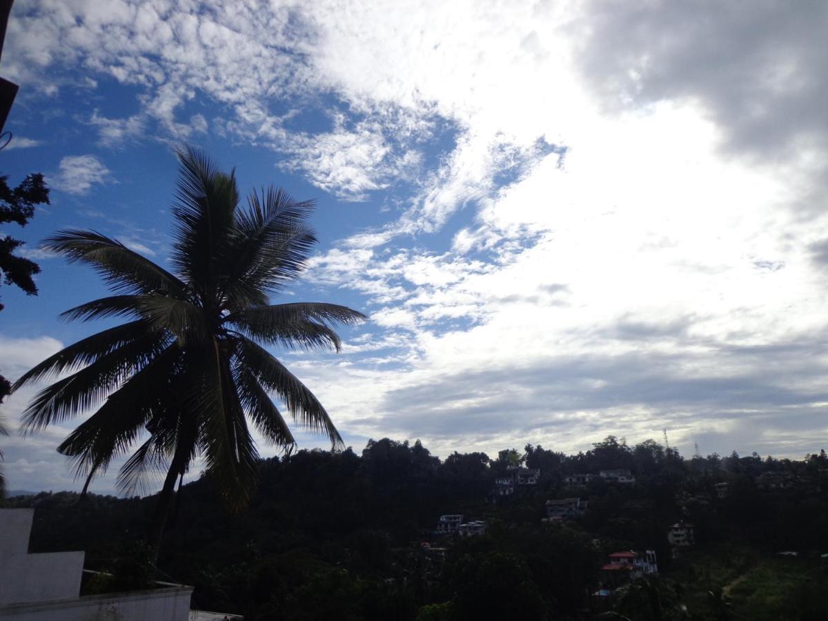 Nisha Homestay Inn Peradeniya Εξωτερικό φωτογραφία